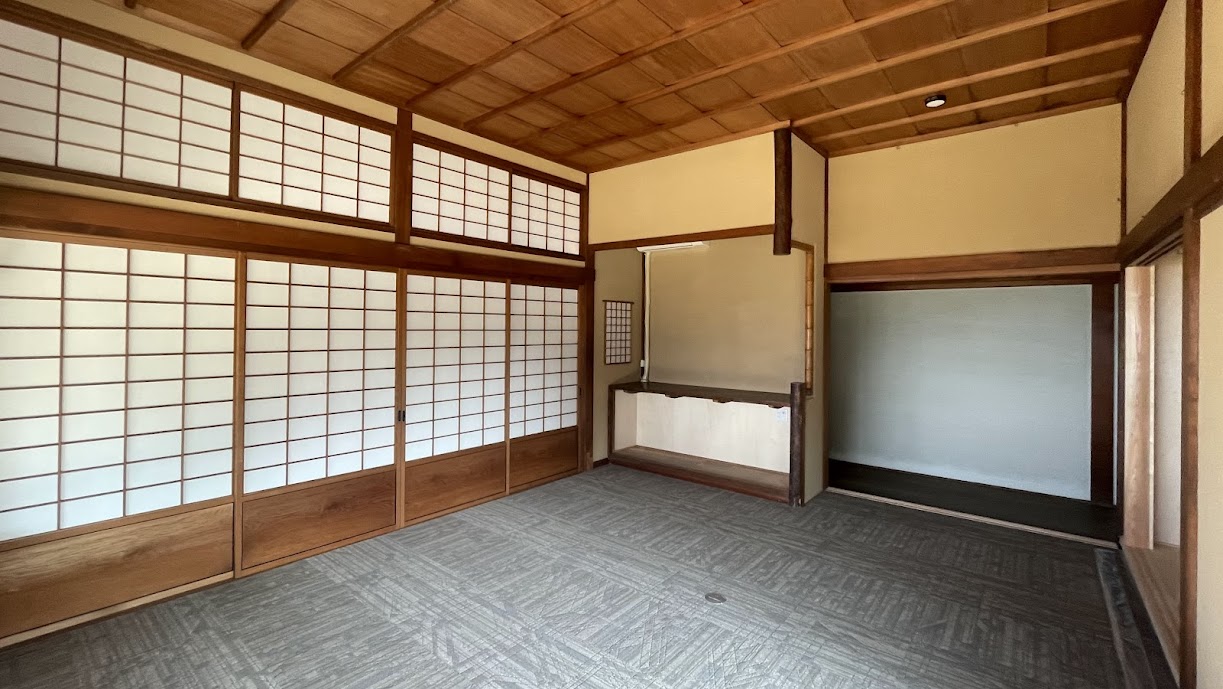 2026年2月中旬、淡輪山荘の西端和室周辺の建具も大正迎賓館にふさわしく仕上がる